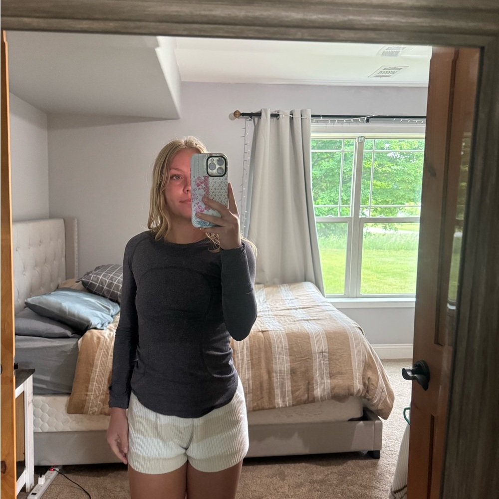 Lululemon Athletica Black Fitted Long Sleeve Tee